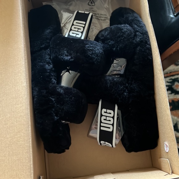 Ugg oh yeah size 6 - Picture 2 of 2